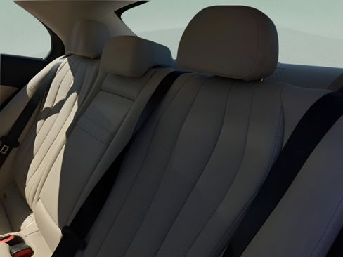 Used 2026 Mercedes-Benz E 350 Sedan image 9