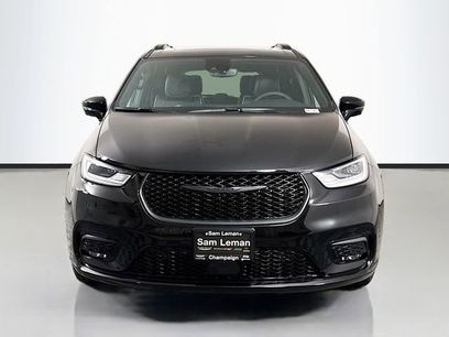 New 2026 Chrysler Pacifica Limited w/ S Appearance Package