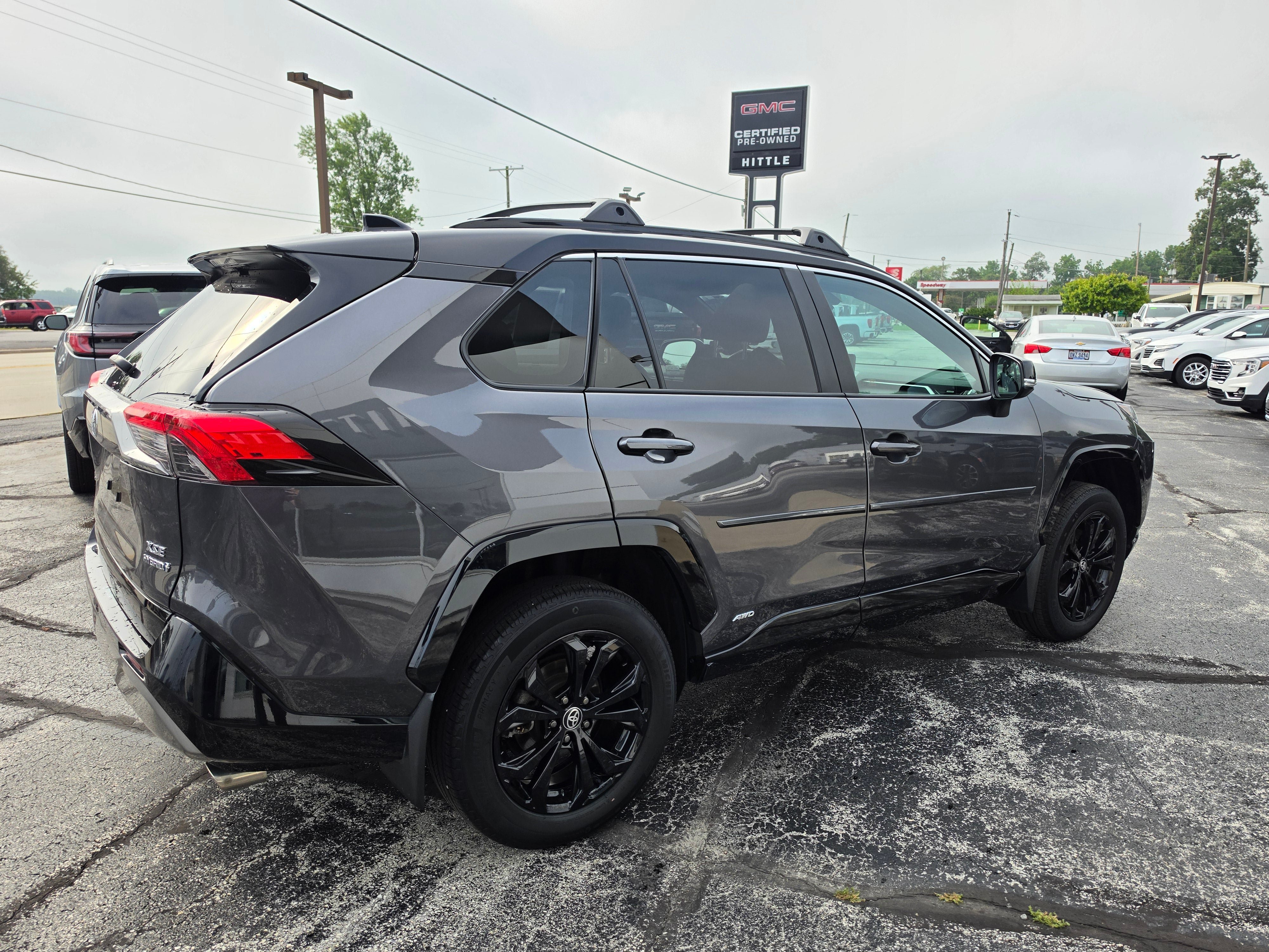 Used 2024 Toyota RAV4 XSE w/ Weather Package AWD/4WD image 4