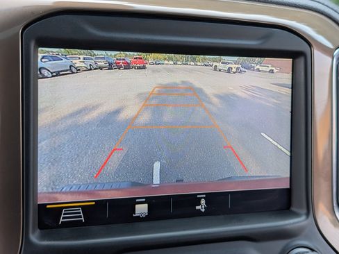 Used 2019 Chevrolet Silverado 1500 High Country AWD/4WD image 27
