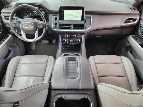 Used 2022 GMC Yukon SLT w/ SLT Luxury Package image 25