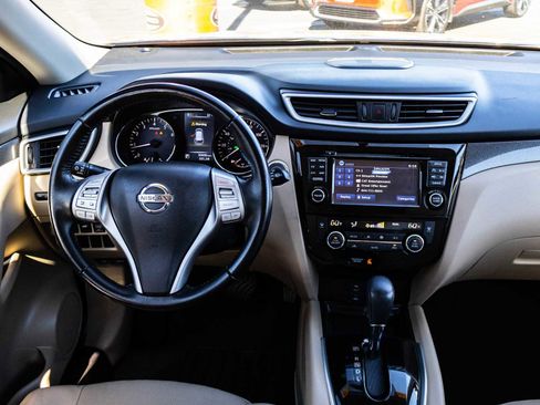 Used 2016 Nissan Rogue SL image 21