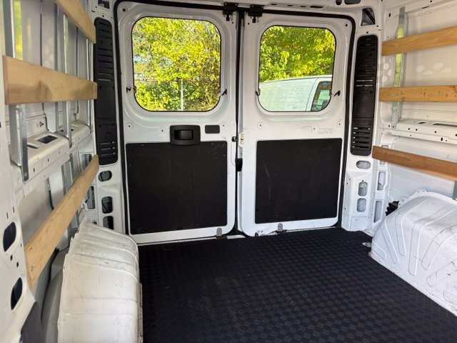 Used 2025 RAM ProMaster 2500 w/ U-Haul Equipment Group FWD image 12
