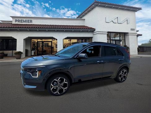 New 2025 Kia Niro SX Touring image 7