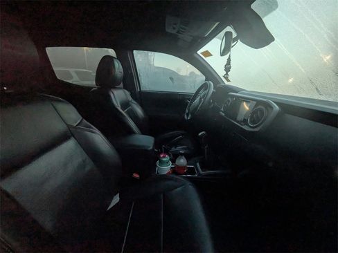 Used 2019 Toyota Tacoma TRD Pro image 10