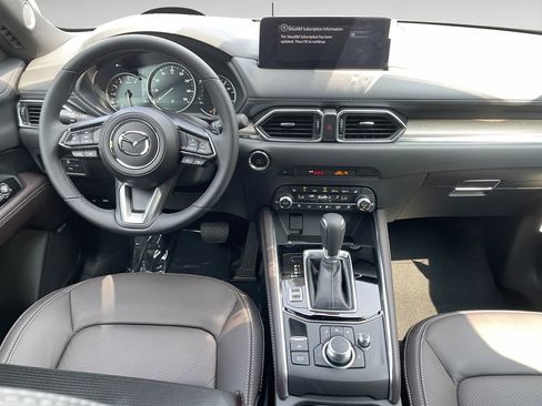 New 2025 MAZDA CX-5 Signature image 9