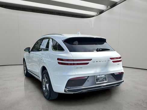 Certified 2026 Genesis GV70 2.5T AWD/4WD image 3