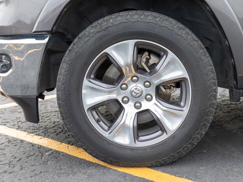 Used 2021 RAM 1500 Laramie image 38