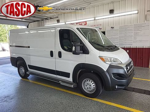 Used 2025 RAM ProMaster 2500 w/ U-Haul Equipment Group FWD image 1