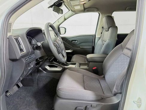 Certified 2025 Nissan Frontier SV w/ SV Convenience Package image 19