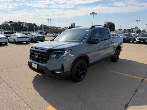 Certified 2024 Honda Ridgeline Black Edition image 6