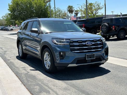 New 2026 Ford Explorer Active w/ Active Comfort Package RWD image 10
