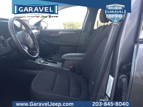 Used 2024 Ford Escape Active image 2