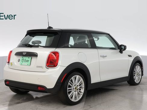 Used 2024 MINI Cooper SE FWD image 3