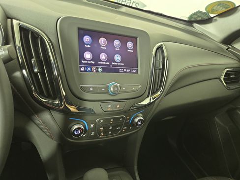 Certified 2024 Chevrolet Equinox RS FWD image 21