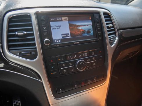 Used 2013 Jeep Grand Cherokee SRT8 w/ Luxury Group II AWD/4WD image 21