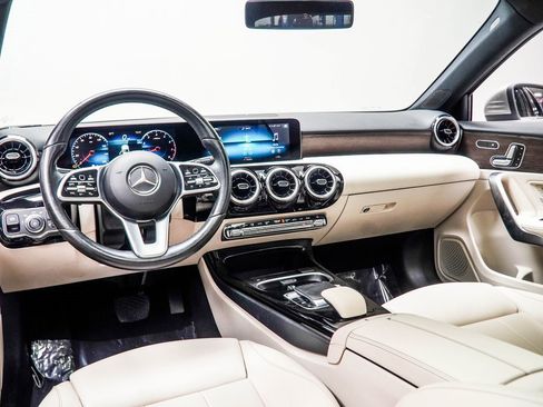Used 2020 Mercedes-Benz A 220 4MATIC image 5