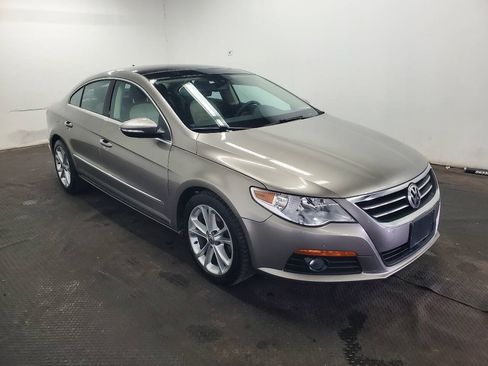 Used 2009 Volkswagen CC Luxury FWD image 3