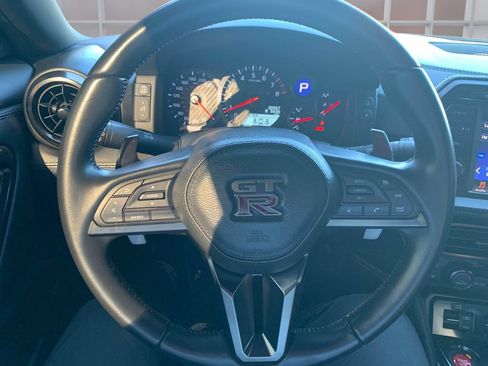 Used 2024 Nissan GT-R Premium w/ Floor Mat Package AWD/4WD image 42