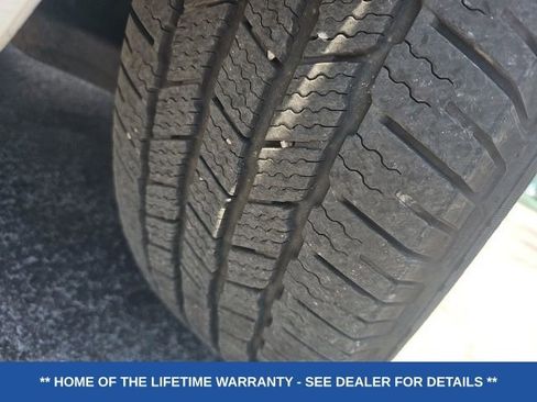 Used 2016 Ford Expedition EL XLT w/ Equipment Group 202A AWD/4WD image 2