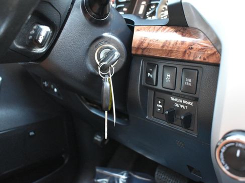 Used 2018 Toyota Tundra 1794 Edition image 42