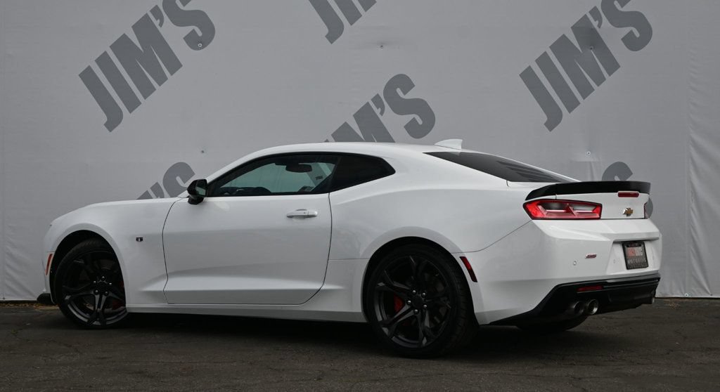 Used 2018 Chevrolet Camaro SS RWD image 7