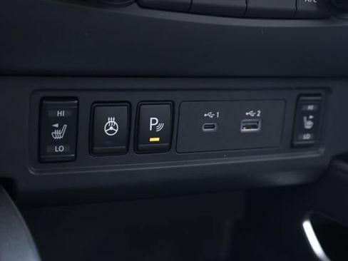 Used 2026 Nissan Frontier SV w/ All-Weather Content Package RWD image 24