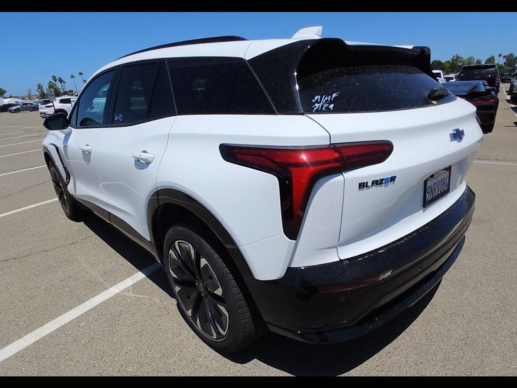 Used 2024 Chevrolet Blazer EV RS AWD/4WD image 4