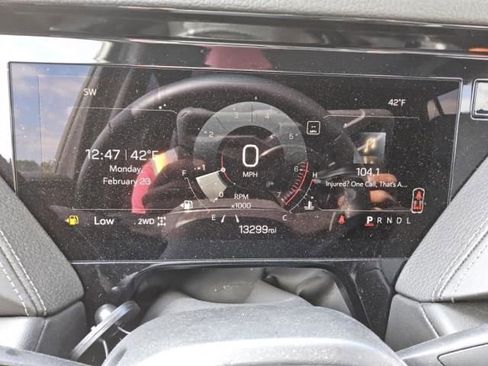 Used 2025 GMC Yukon Denali w/ Sun & Power Step Package AWD/4WD image 5