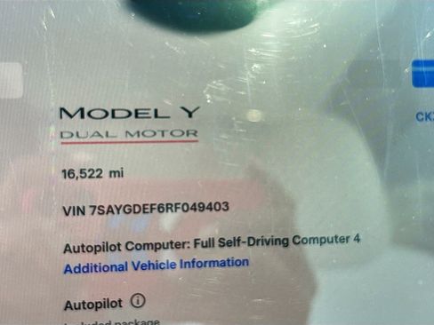 Used 2024 Tesla Model Y Performance image 11