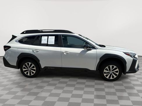 Used 2023 Subaru Outback Premium w/ Popular Package #1 AWD/4WD image 9