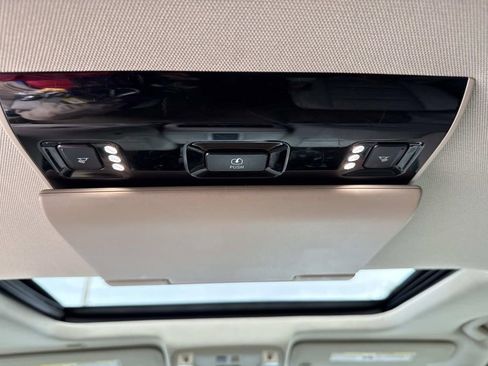 Used 2015 GMC Yukon Denali w/ Touring Package image 22