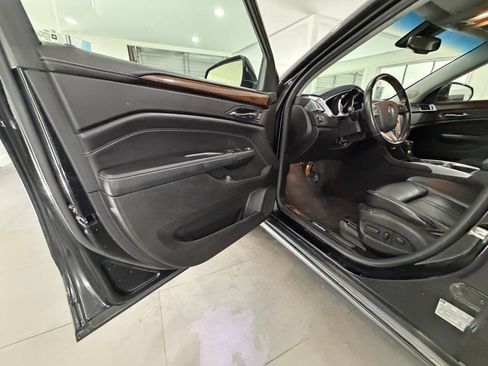 Used 2012 Cadillac SRX Luxury FWD image 23