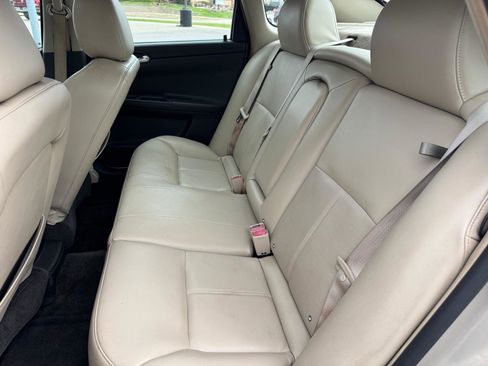Used 2012 Chevrolet Impala LTZ FWD image 7