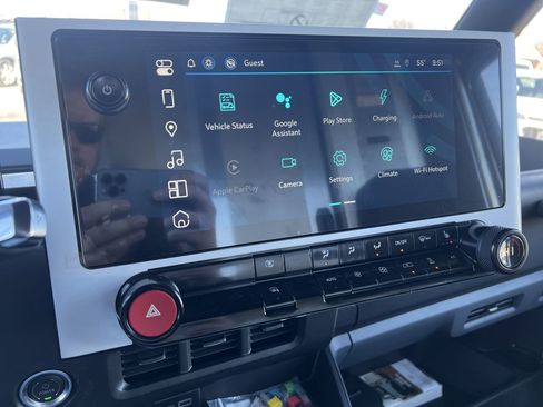 New 2025 Chevrolet Brightdrop 400 w/ Power Door Package image 5