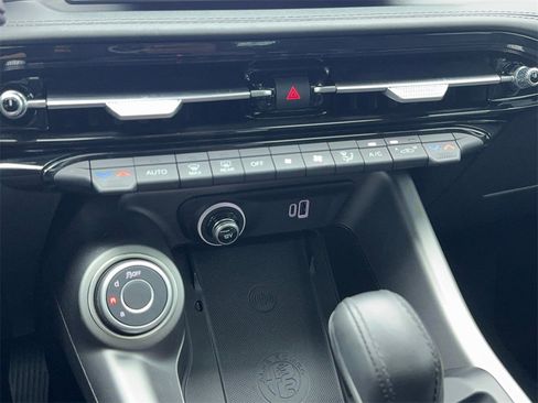 Used 2024 Alfa Romeo Tonale Ti w/ Active Assist Package image 27