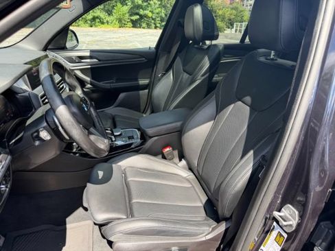 Used 2022 BMW X3 xDrive30i w/ M Sport Package 2 AWD/4WD image 9