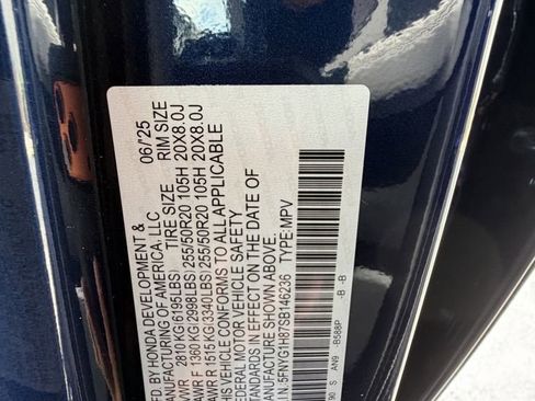 Used 2025 Honda Pilot Elite image 34