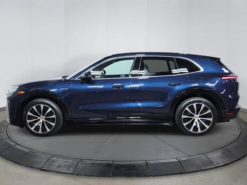 New 2026 Porsche Cayenne Electric AWD/4WD image 2