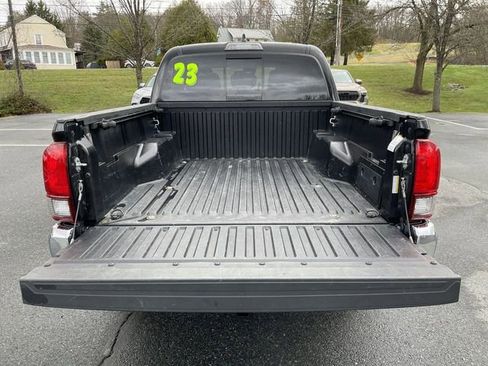 Certified 2023 Toyota Tacoma SR5 AWD/4WD image 22