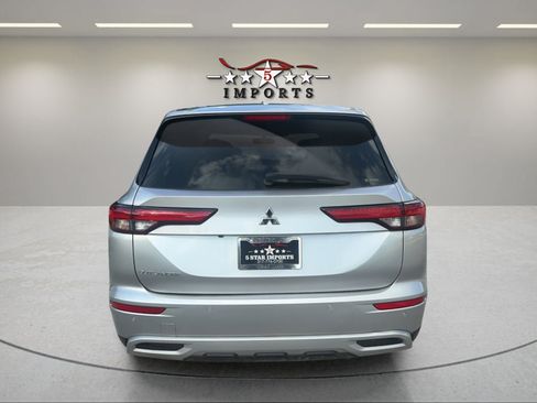Used 2022 Mitsubishi Outlander SE AWD/4WD image 4