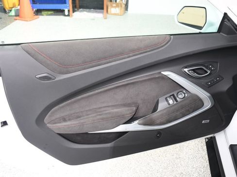 Used 2018 Chevrolet Camaro ZL1 RWD image 24