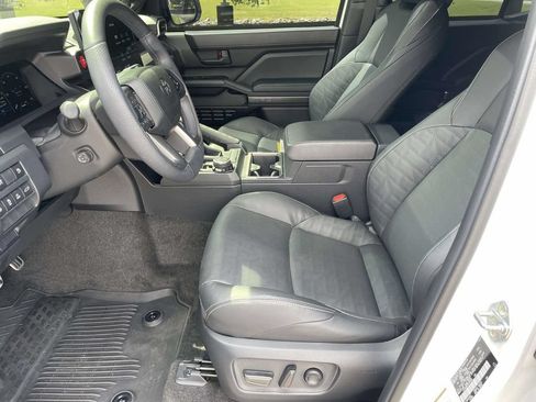 Used 2025 Toyota 4Runner TRD Sport Premium AWD/4WD image 10