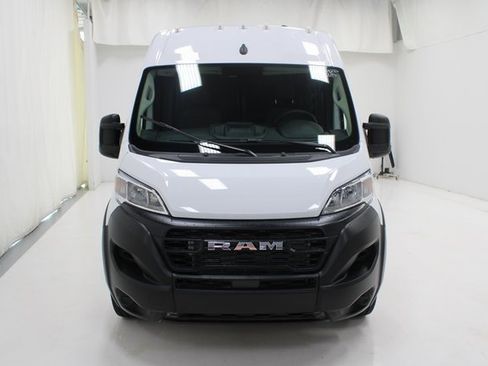 Used 2025 RAM ProMaster 2500 w/ Storage Group image 23
