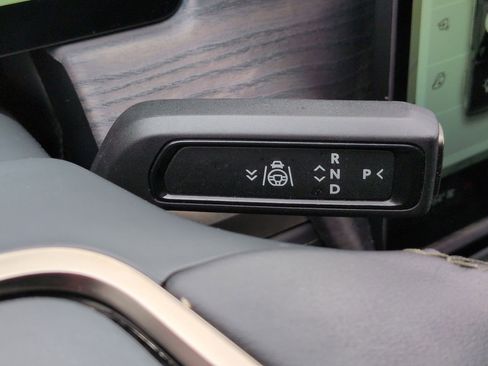 Used 2023 Rivian R1T Launch Edition image 26