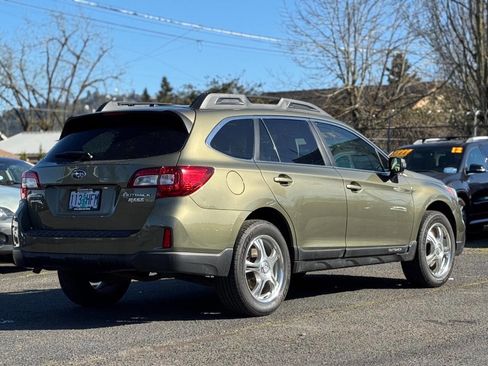 Used 2015 Subaru Outback 2.5i Limited AWD/4WD image 4