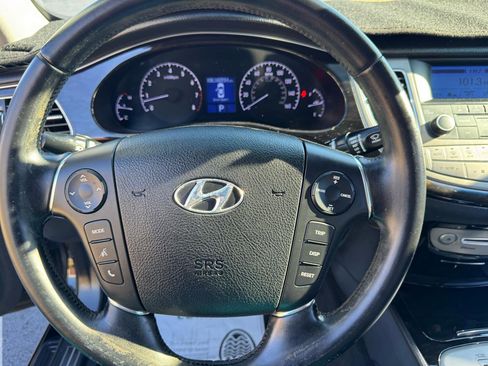 Used 2013 Hyundai Genesis 3.8 RWD image 37