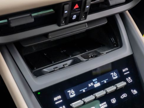 New 2025 Porsche Macan 4S Electric image 27