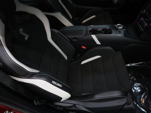 Used 2020 Ford Mustang Shelby GT500 w/ Carbon Fiber Track Pack RWD image 87