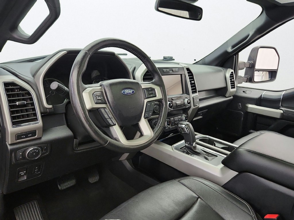 Used 2019 Ford F150 Lariat w/ Equipment Group 502A Luxury AWD/4WD image 10